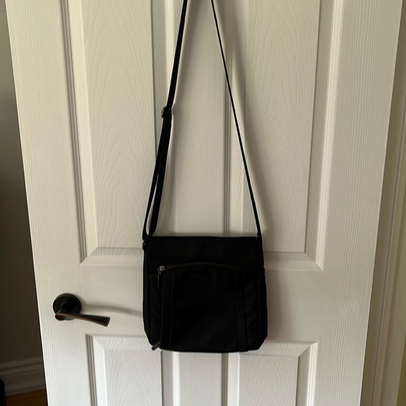 Roots crossbody bag - Picture 2 of 3